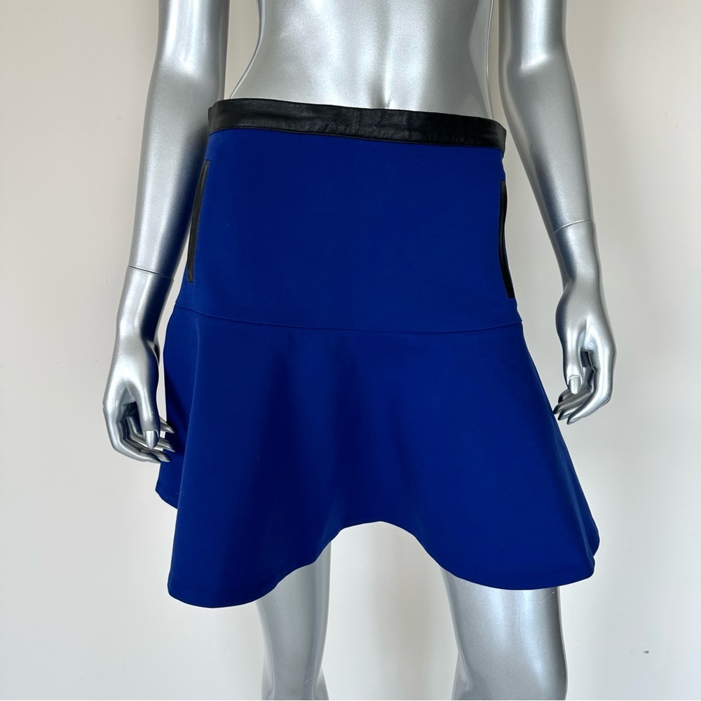 NWT!!! Club Monaco skirt size 4 US